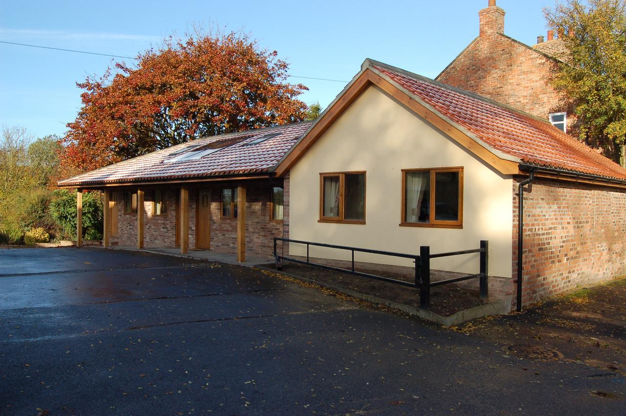 Old Oak Tree Hotel Thirsk Exterior photo